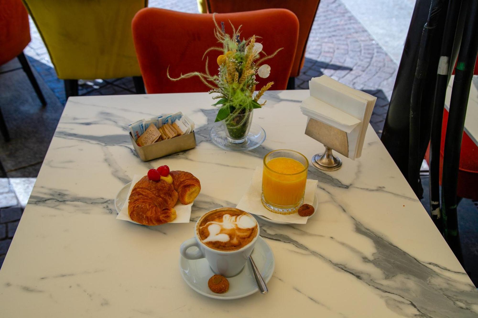 Aiello Hotels - Duomo มิลาน ภายนอก รูปภาพ